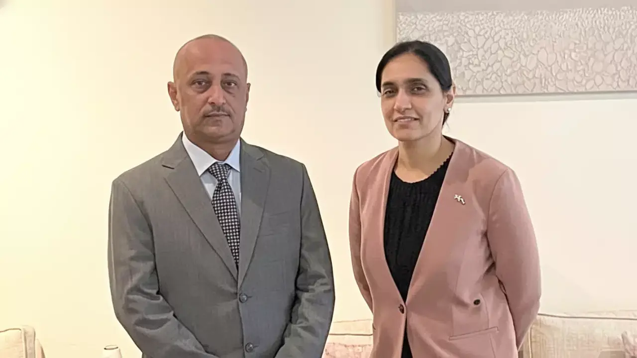 خطة بريطانية جديدة.. تحرك لندن العسكري لحماية ملاحة باب المندب من الانهيار